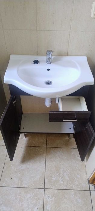 Szafka z umywalką