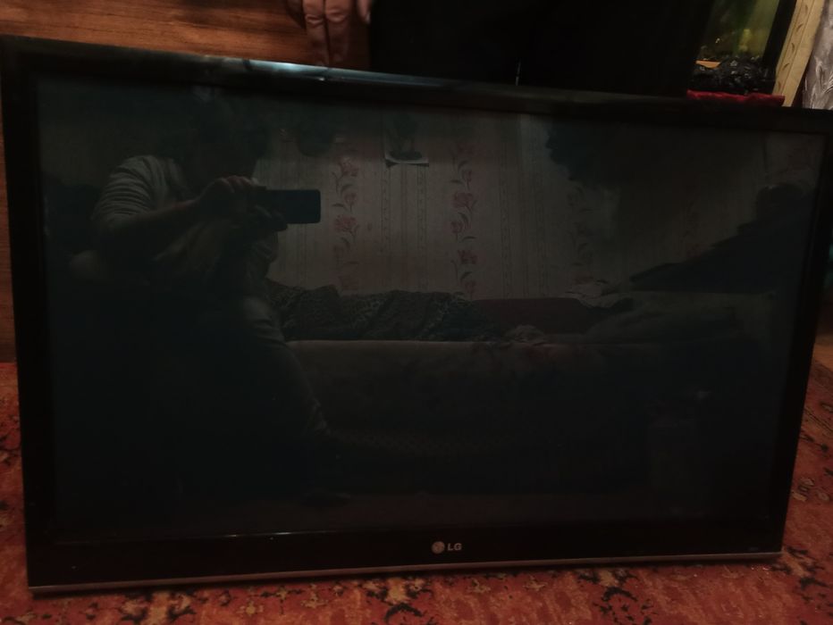 Продам телевизор