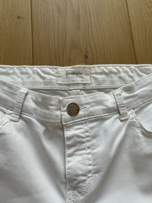 Jeansy skinny białe Stradivarius roz 36