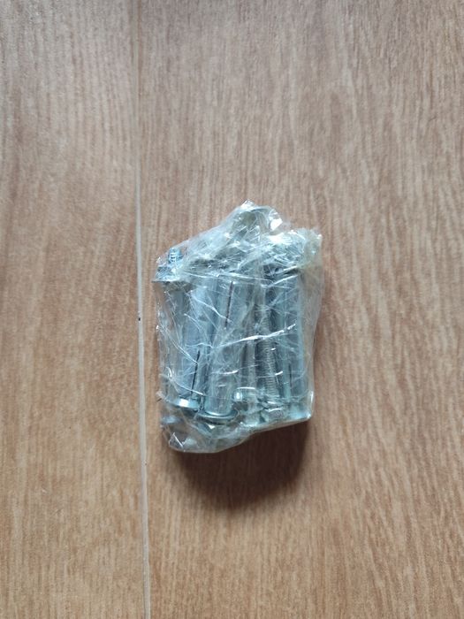 Barra para elevações de fixação à parede