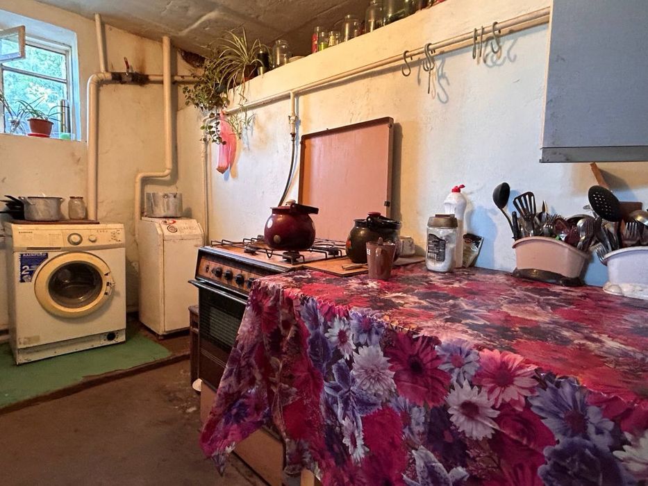 Продам будинок з великою територією