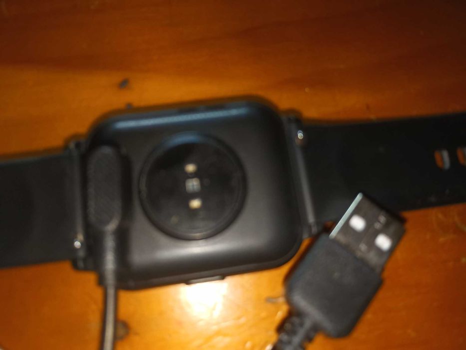 Relogio bluetooth com varios serviços e apps com conexao a telemovel