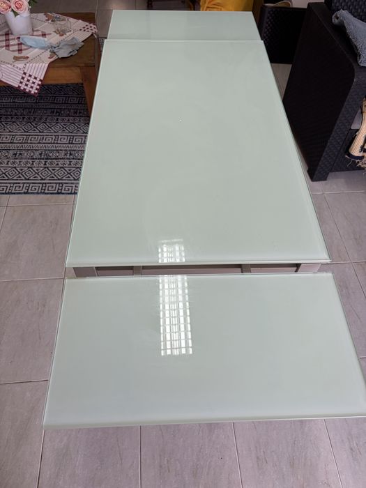 Mesa Vidro com estrutura metal