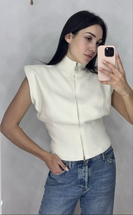 Жилети Stradivarius XS,S