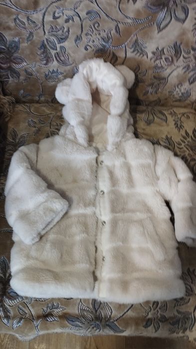 Шубка,комбінезони на дівчинку