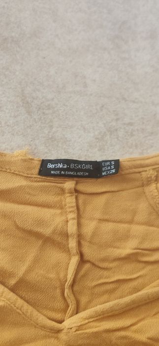 Camisola Bershka Amarela