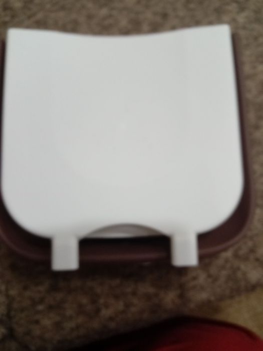 Ідеально підходить для кухні та туалету, контейнер розкладається та ма