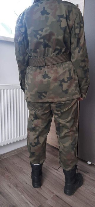 Sprzedam mundur do szkoły mundurowej