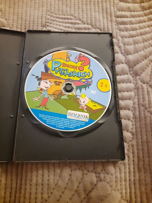 DVD z bajką Rodzina Pytalskich