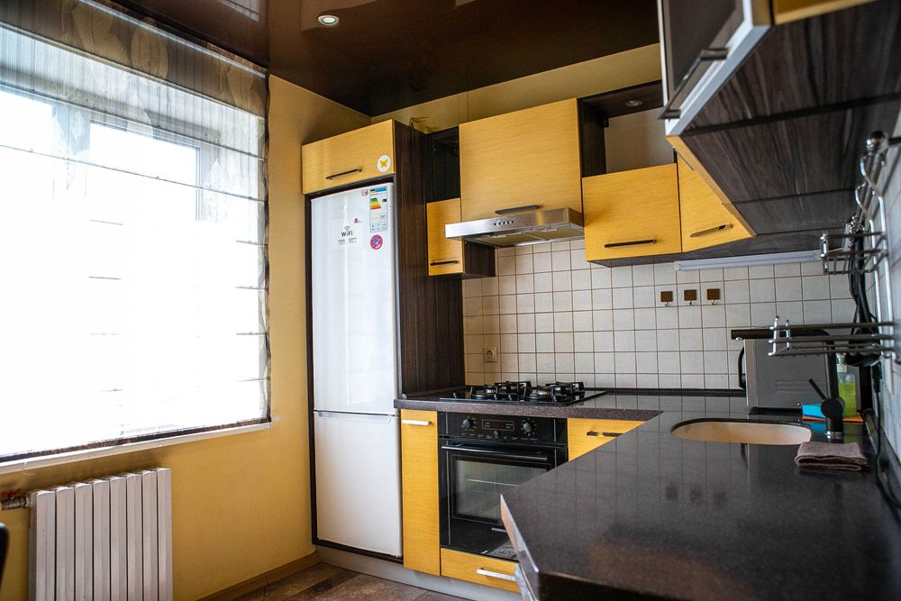 Сдам посуточно квартиру на Победе возле больницы ( понедельно)