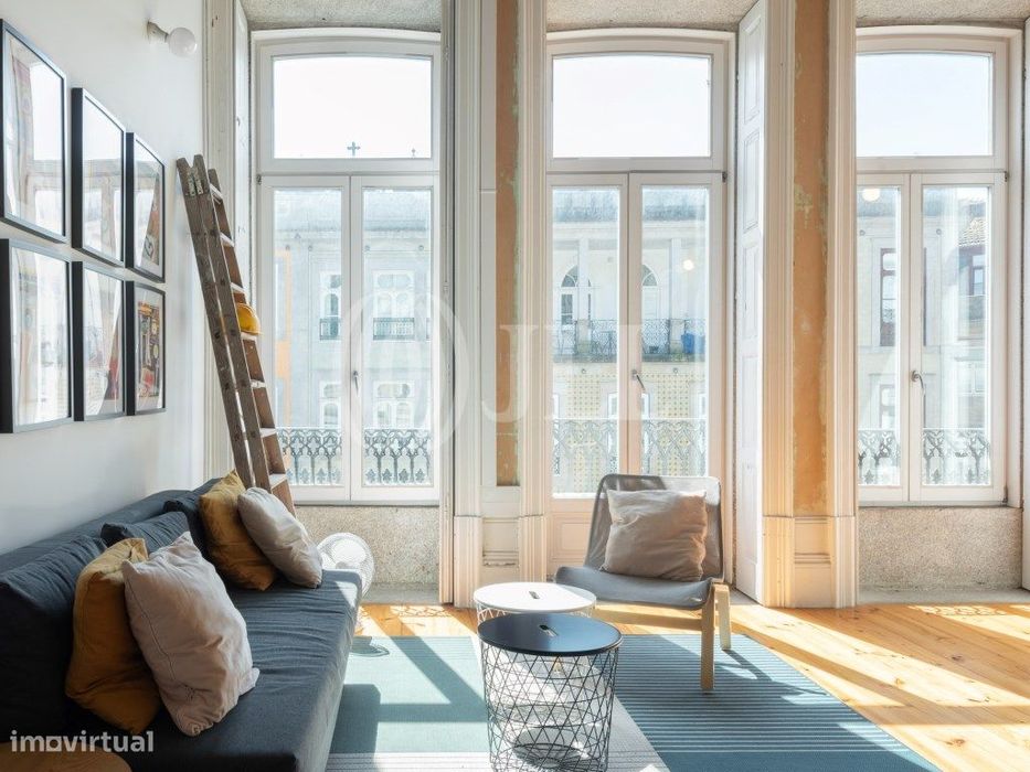 Apartamento T1 com mezanino, na Baixa do Porto — Cedofeita, Santo Ildefonso, Sé, Miragaia, São Nicolau E Vitória, Porto