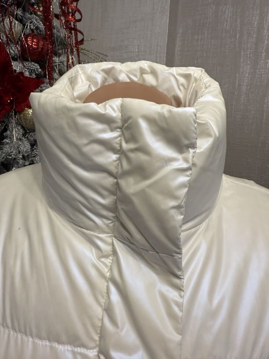 Продам женский пуховик пуфер жемчужного цвета PRPY