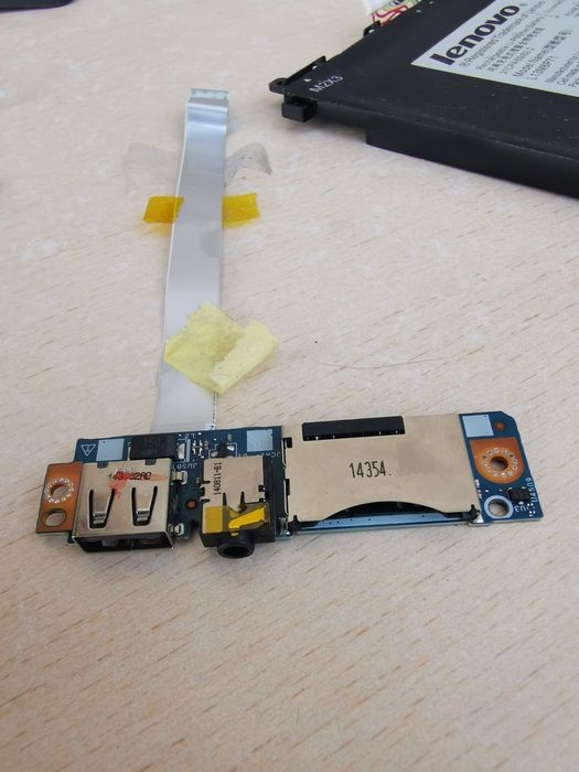 Lenovo Yoga 2 13" model 20344 skrzydło matryca