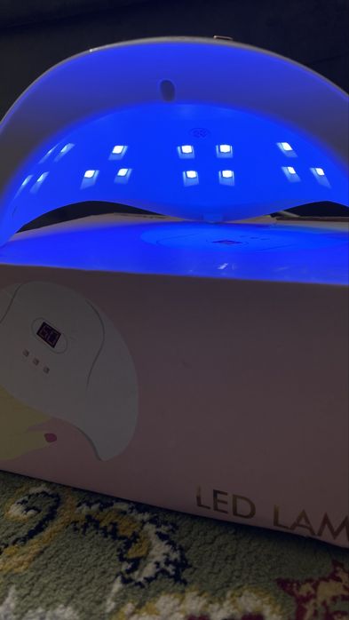 LED/UV лампа для манікюру від бренду Sinsay