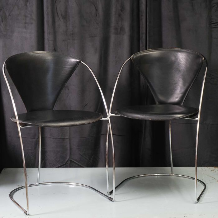 Czarne krzesło Arrben "Linda", skórzane, włoskie, lata 70.