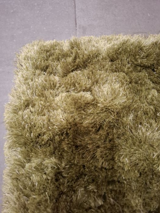 Tapete / carpete 200 por 300 cm