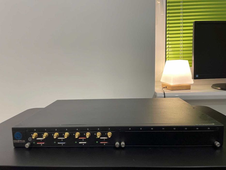 GSM/VoIP шлюз Dinstar DWG2000F — 8 каналів з розширенням до 16