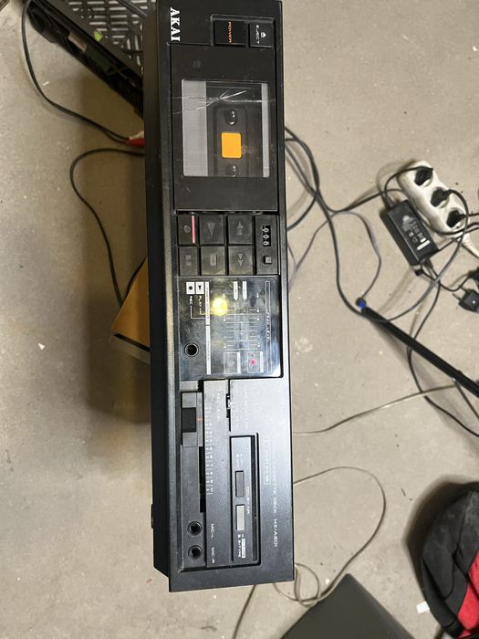 Magnetofon Akai HX A201