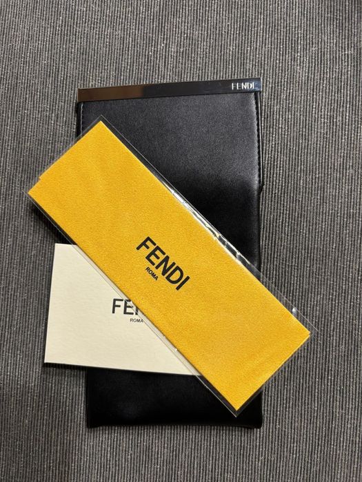 Etui do okularów Fendi