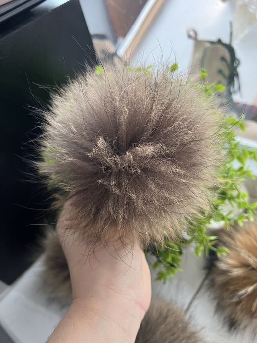 Балабон на шапку мех натуральный енот