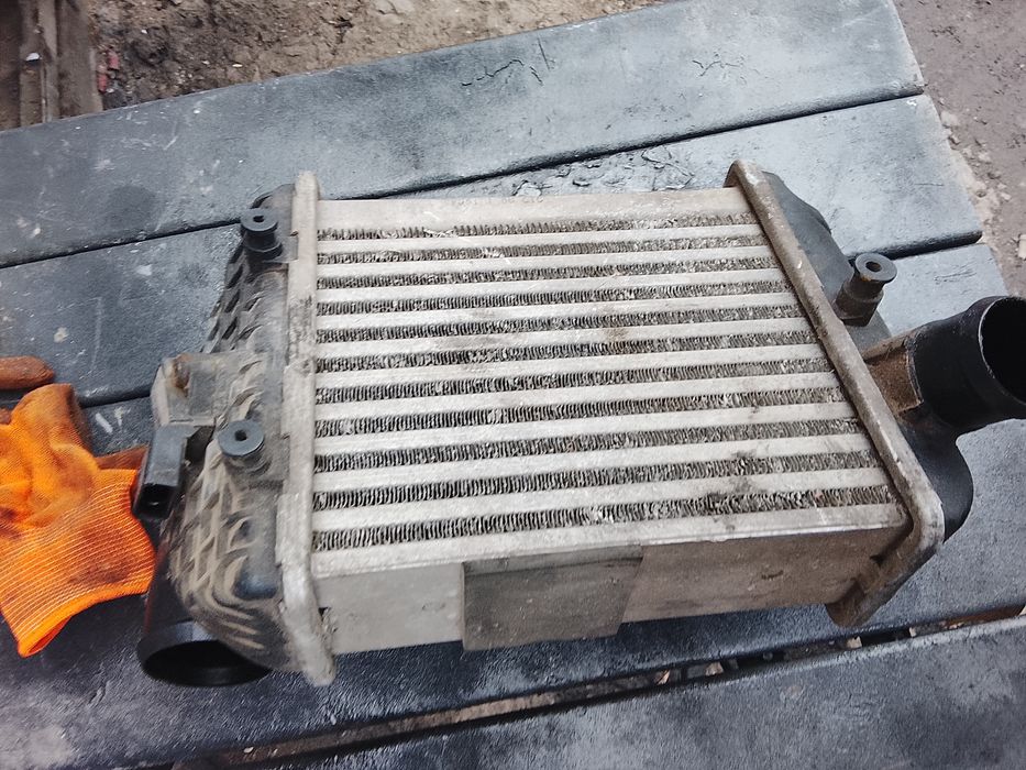 Радіатор інтеркуллєра Audi a4 b6, b7