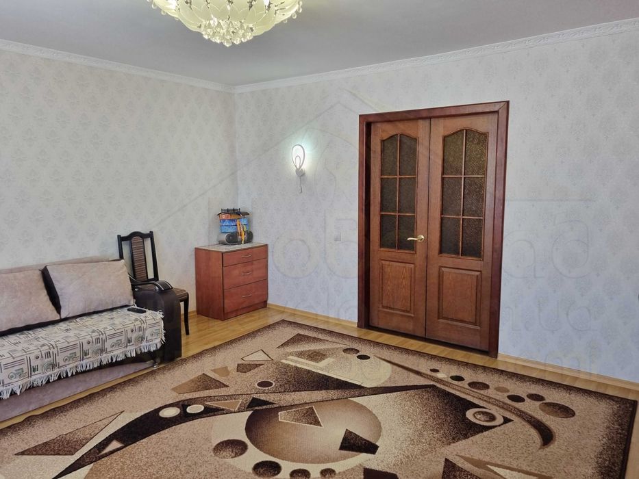 3 кімнатна квартира 82м2 з ремонтом в цегляному будинку в районі Круг