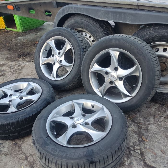 Титанові диски 4×108 ЕТ 35 скати шини гума Michellen  185/60 R14