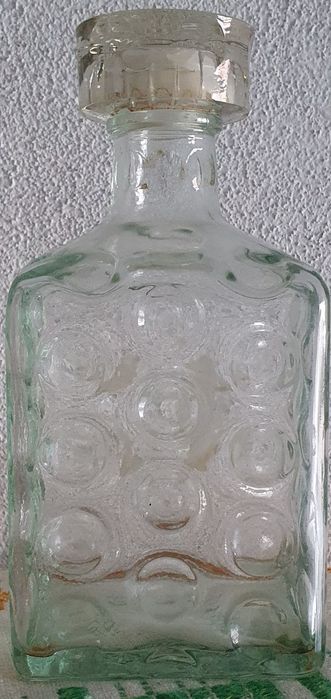 Antique Bottles443513139679744003