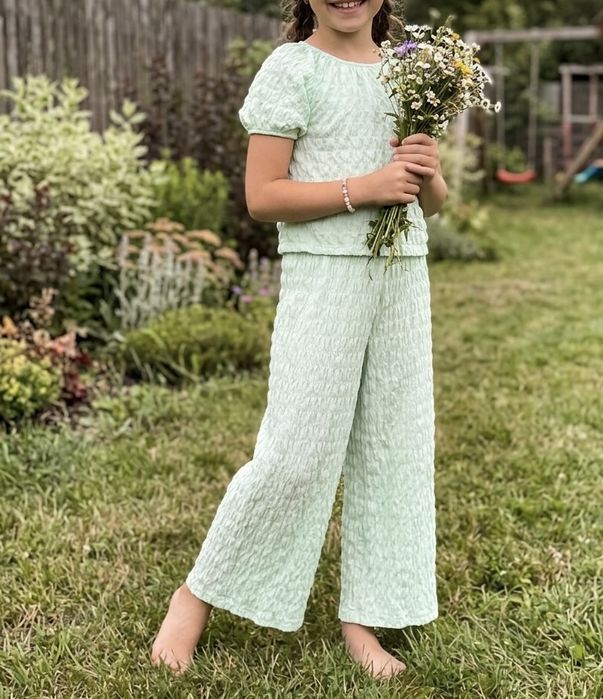 Літній костюм жатка Zara для дівчинки 8-9 років (розмір 130) | Топ та штани кюлоти