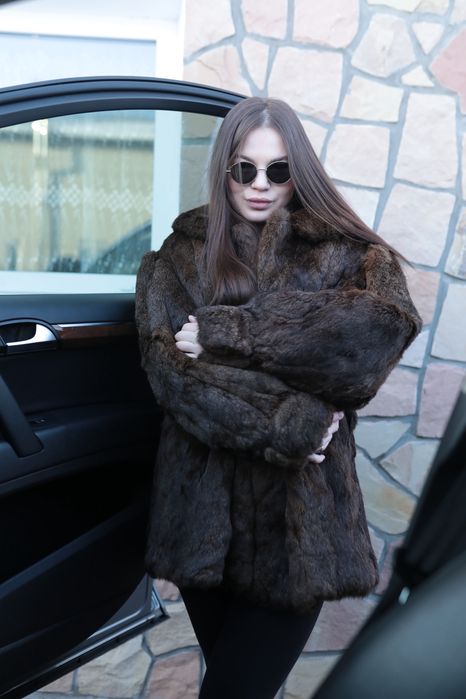 Вінтажна шуба з обємними рукавами