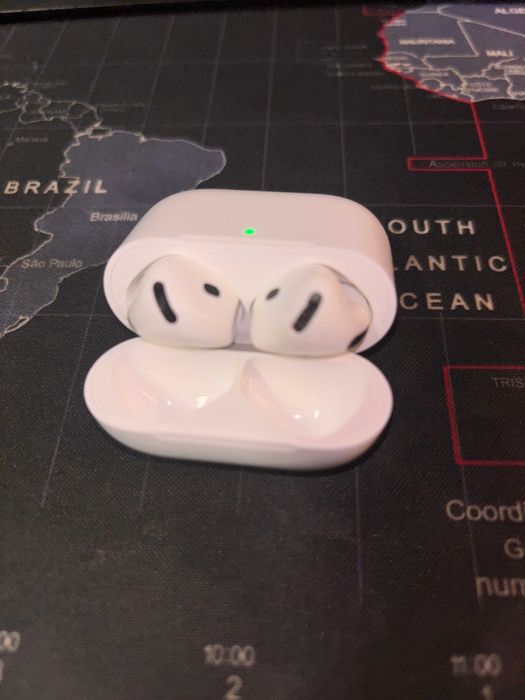 AirPods 4 uszkodzone