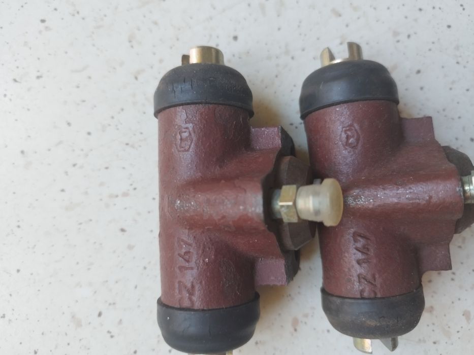 Stare części Prl cylinderki i inne drobiazgi