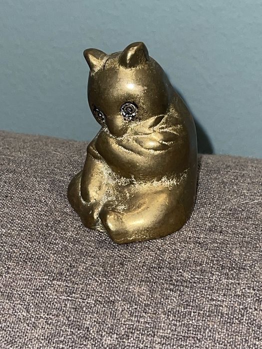 Манэки-нэко,кот счастья.бронза .160 грамм