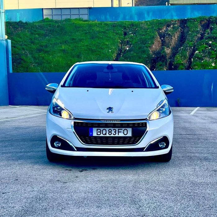 PEUGEOT 208 1.2 PureTech Allure (2019) | 65 000 km | Estado Impecável
