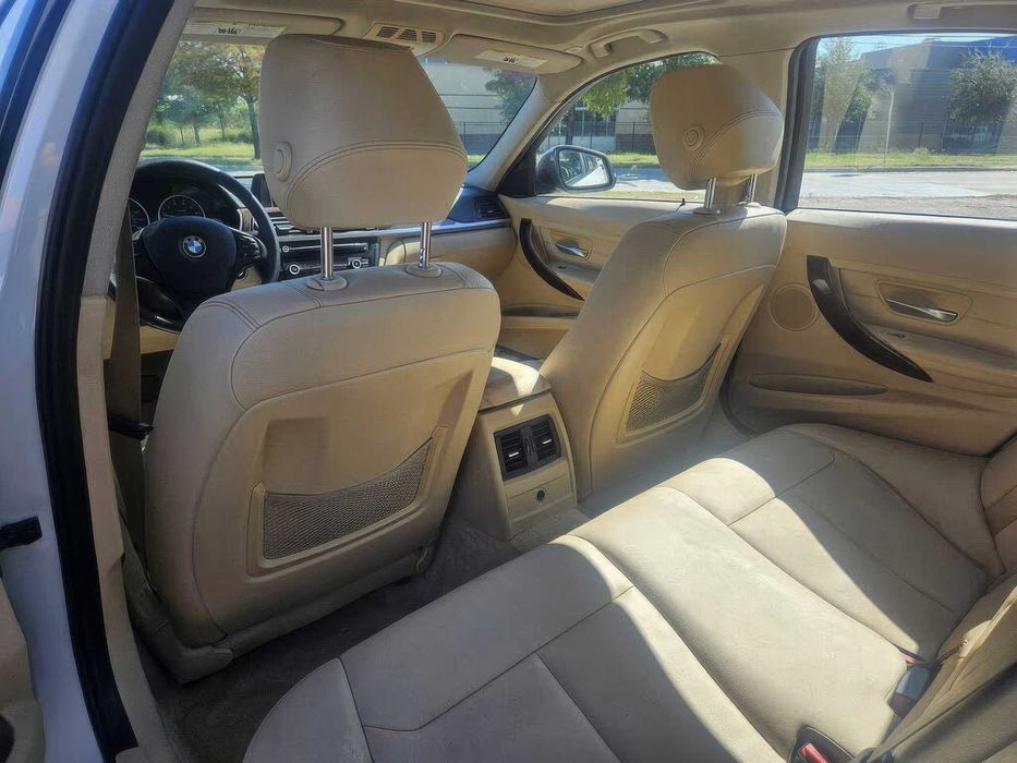BMW 3 Series 320i xDrive      2014