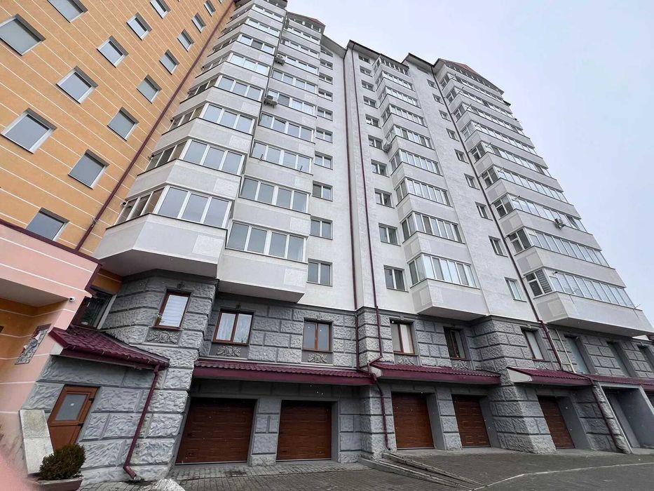 Продається 3к здана квартира в новобудові - 131м2.