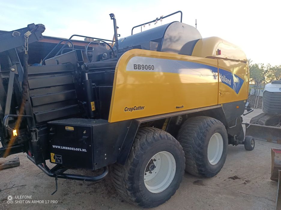 enfardadeira New Holland bb9060