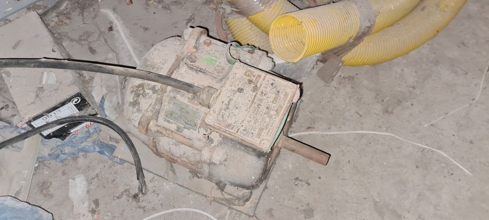 Stary silnik elektryczny 3.6kw 1944r