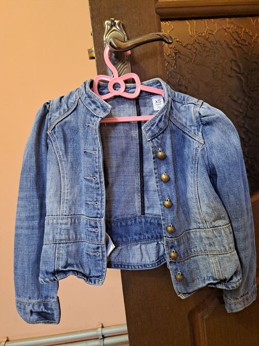 Продам джинсову курточку.