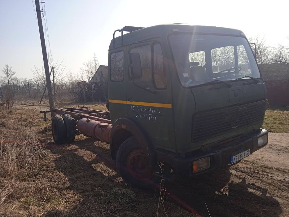 Вантажівка мерседес 1213