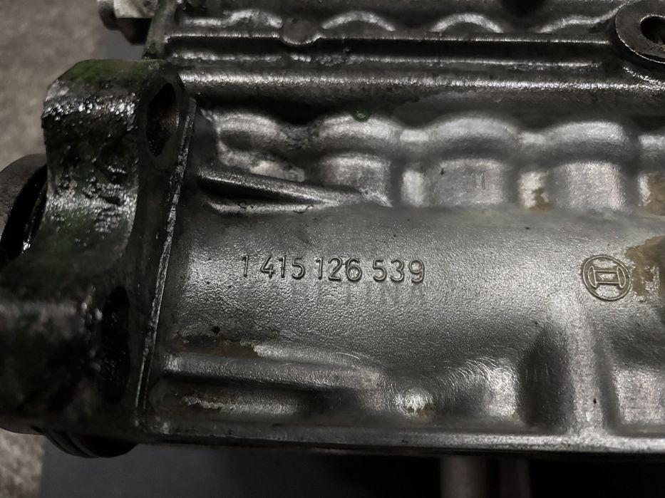 John Deere 4040 4240 4440 - pompa paliwa wtryskowa AR70235 RE11028 AR88906 0400876268