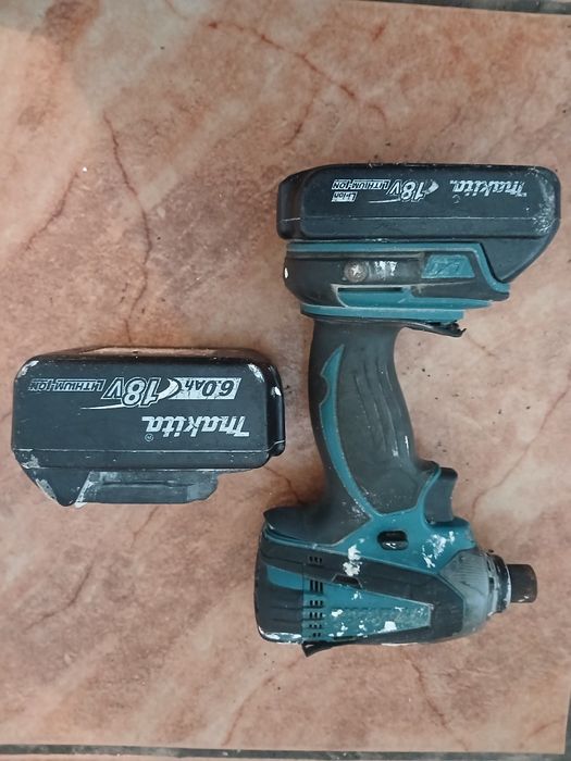 Makita e mais 1 bateria extra