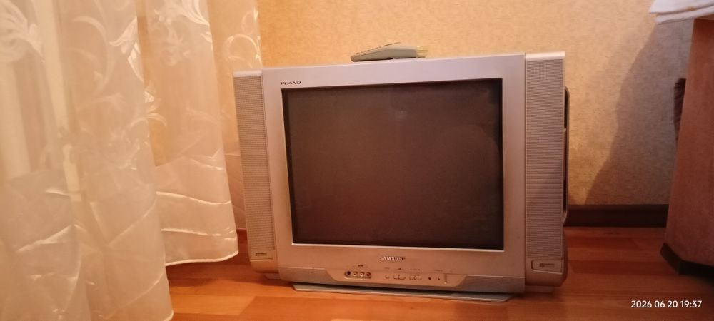 Телевизор Samsung cs-21s8wtq