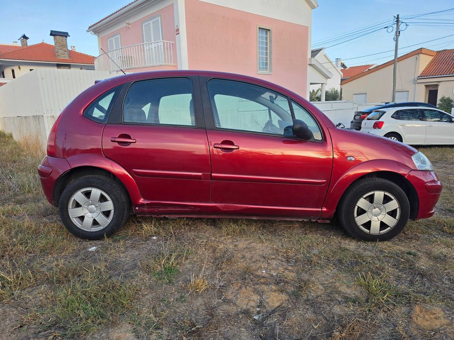 Citroën C3 1.2 com poucos quilometros