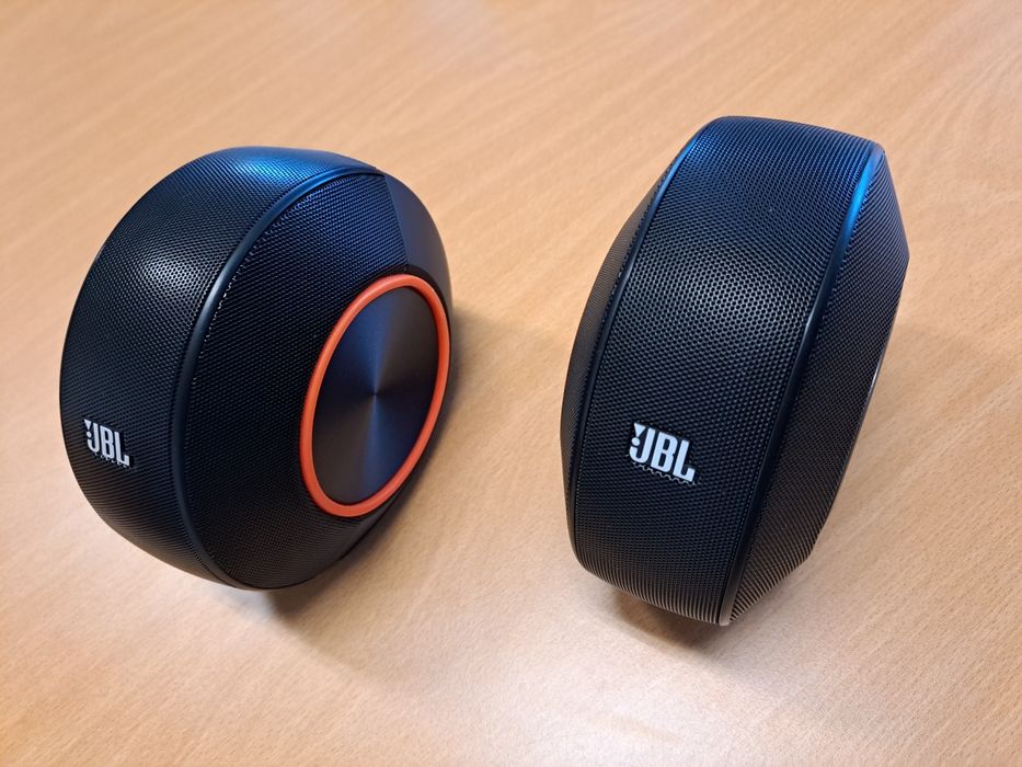 Colunas PC JBL Pebbles
