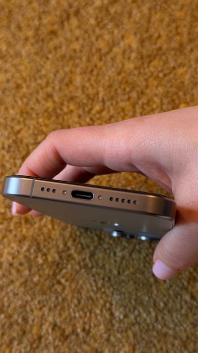 iPhone 15 Pro 256GB Natural Titanium w idealnym stanie