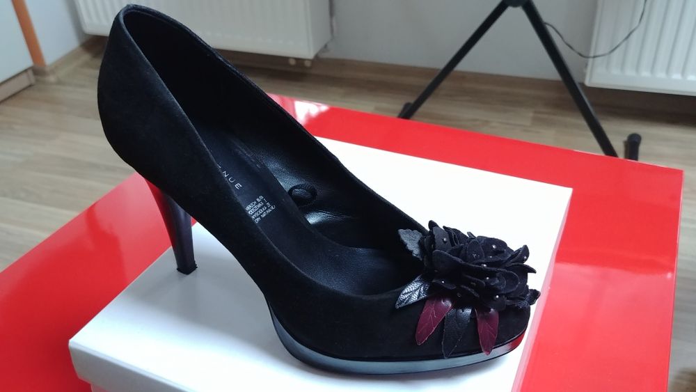 Szpilki 5th Avenue by Halle Berry. Skóra naturalna. Buty na obcasie