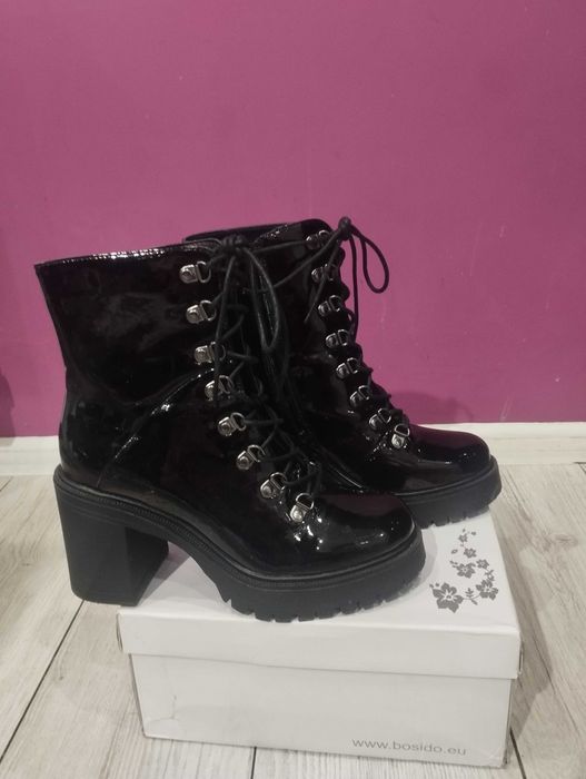 Buty botki kozaki lakierowane 40