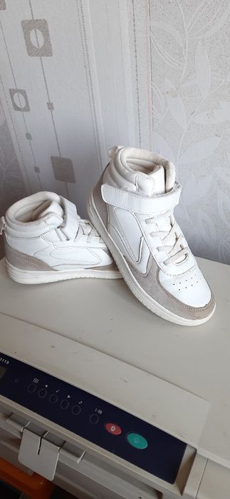 Кроссовки кожаные осень/зима классные,тёплые, р34 ст21,5см