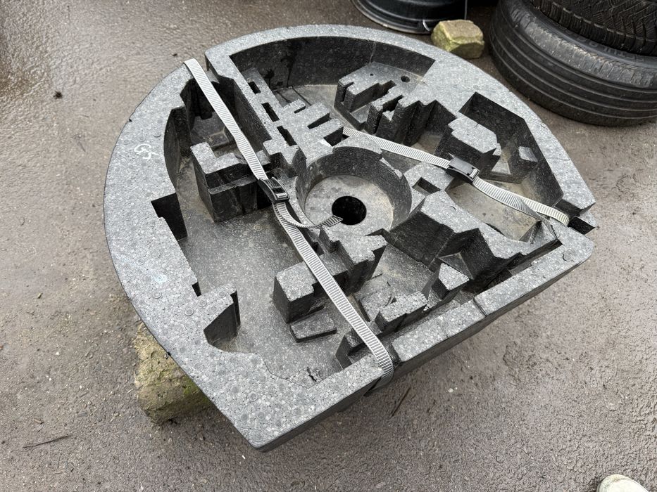 Органайзер гольф 5 ніша під домкрат ключ крюк гольф 5